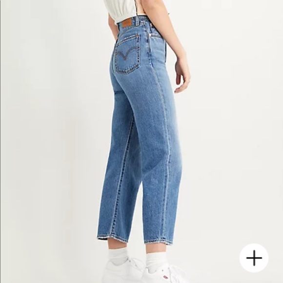 Levi’s Ribcage Straight Ankle Jeans - Picture 3 of 5